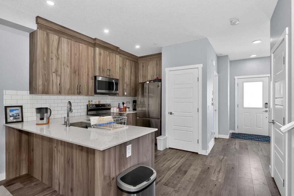 1351 Cornerstone Boulevard Ne, Calgary, AB - Indoor Photo Showing Kitchen With Upgraded Kitchen