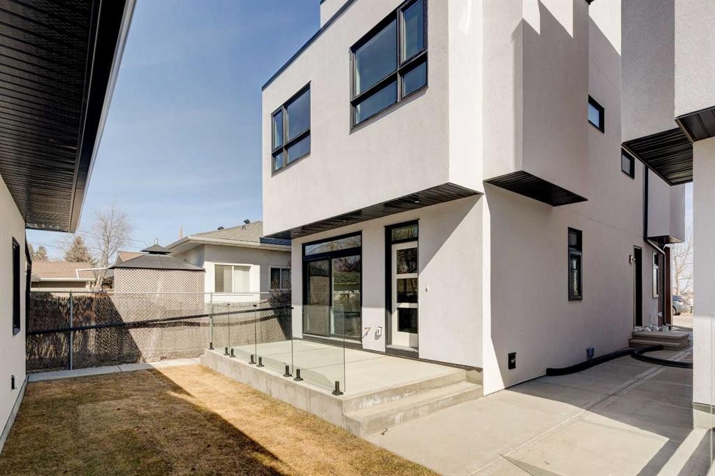 39B Moncton Road Ne, Calgary, AB - Outdoor With Exterior