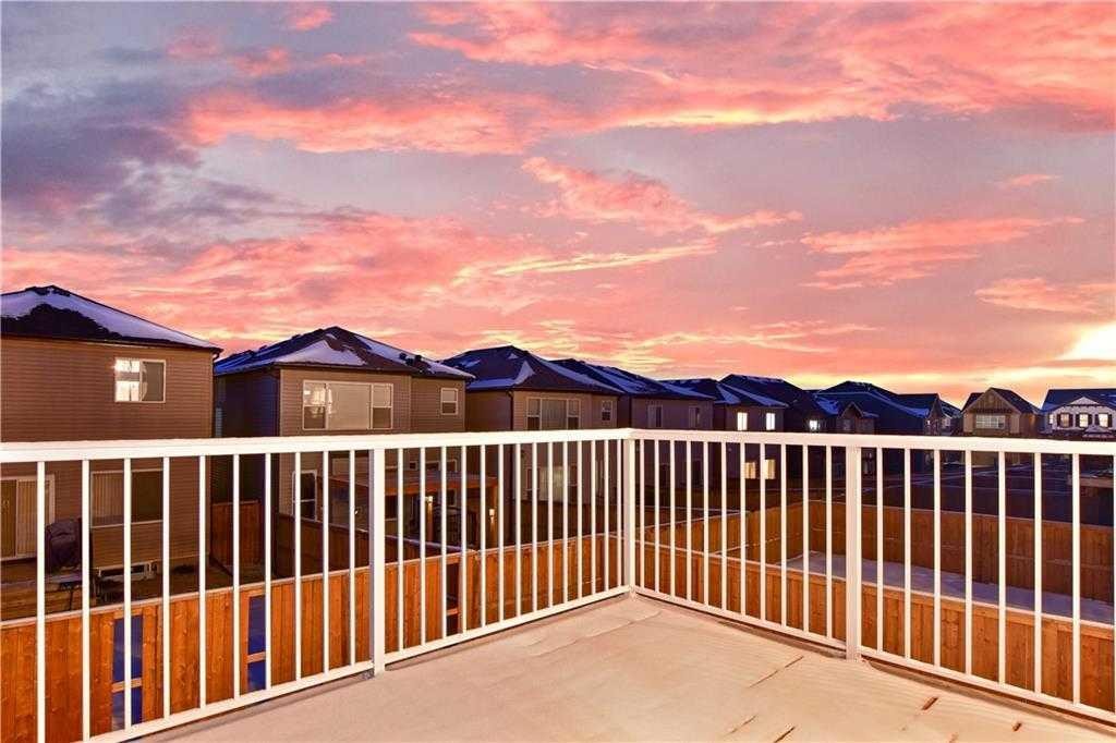 64 Nolancrest Manor Nw, Calgary, AB - Outdoor