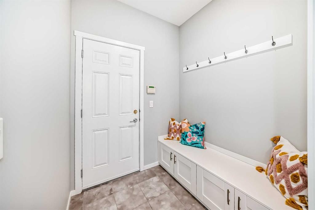 64 Nolancrest Manor Nw, Calgary, AB - Indoor Photo Showing Other Room