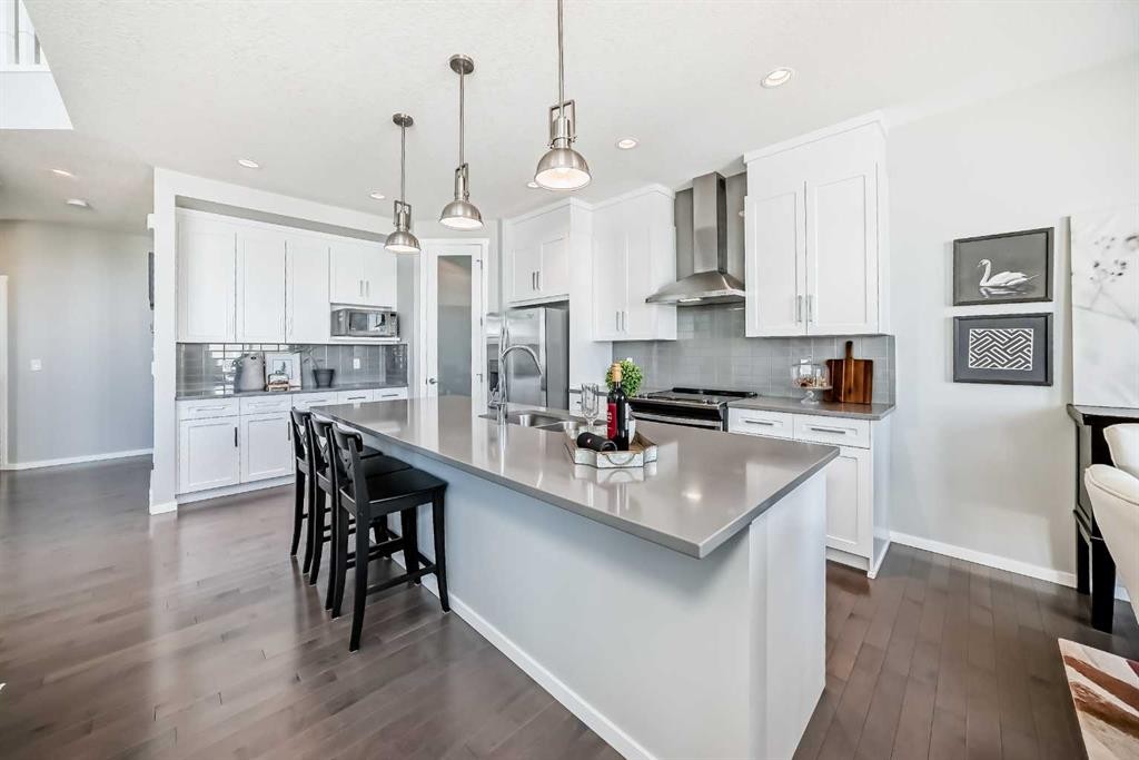 64 Nolancrest Manor Nw, Calgary, AB - Indoor Photo Showing Kitchen With Stainless Steel Kitchen With Upgraded Kitchen