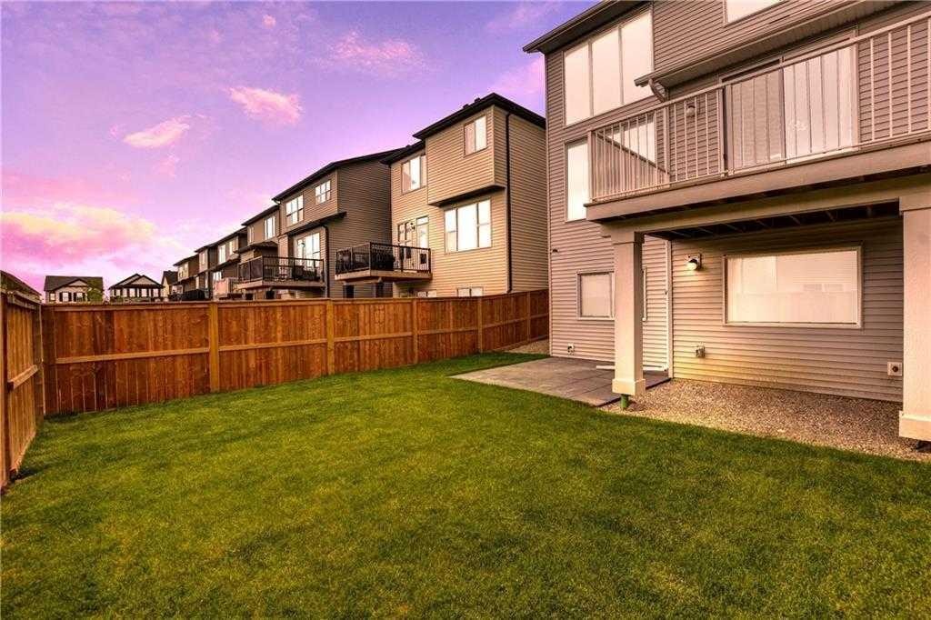 64 Nolancrest Manor Nw, Calgary, AB - Outdoor