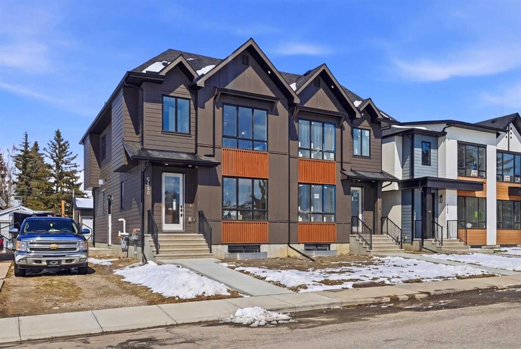 8140 47 Avenue Nw, Calgary, AB - Outdoor With Facade