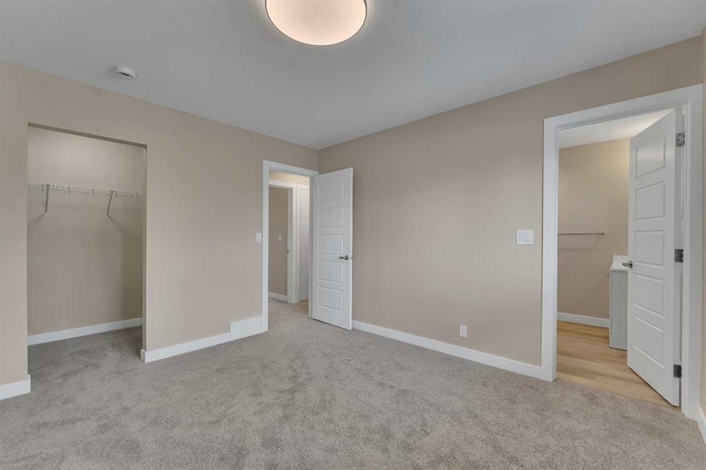 221 Madeira Crescent Ne, Calgary, AB - Indoor