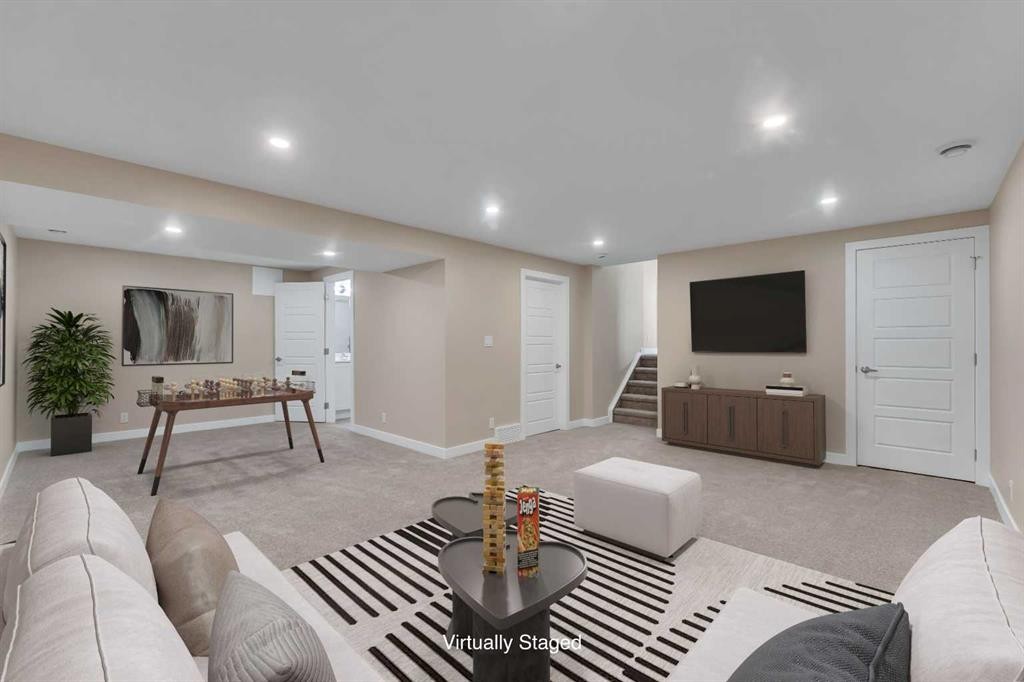 221 Madeira Crescent Ne, Calgary, AB - Indoor