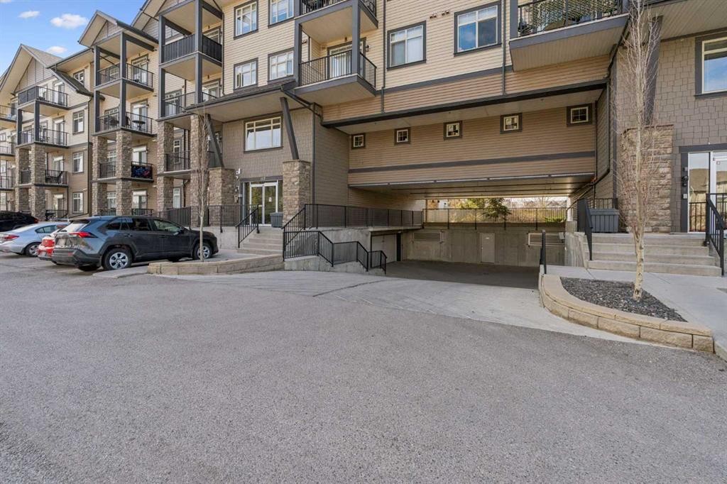 116-117 Copperpond Common Se, Calgary, AB - Outdoor With Facade