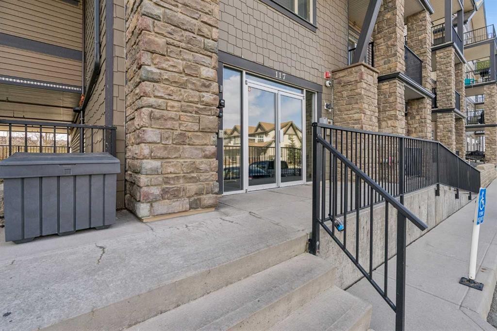 116-117 Copperpond Common Se, Calgary, AB - Outdoor With Exterior