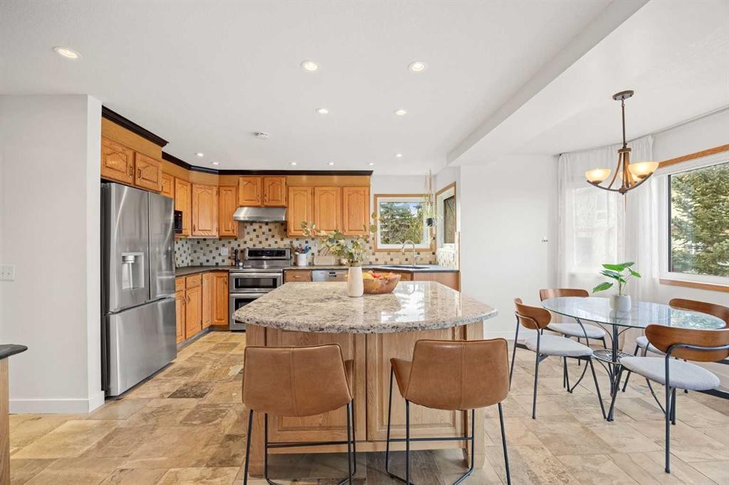 47 Edgeridge Court Nw, Calgary, AB - Indoor
