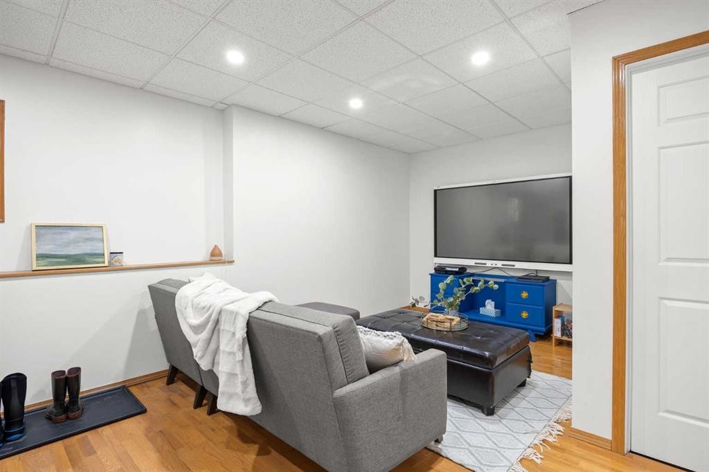 47 Edgeridge Court Nw, Calgary, AB - Indoor