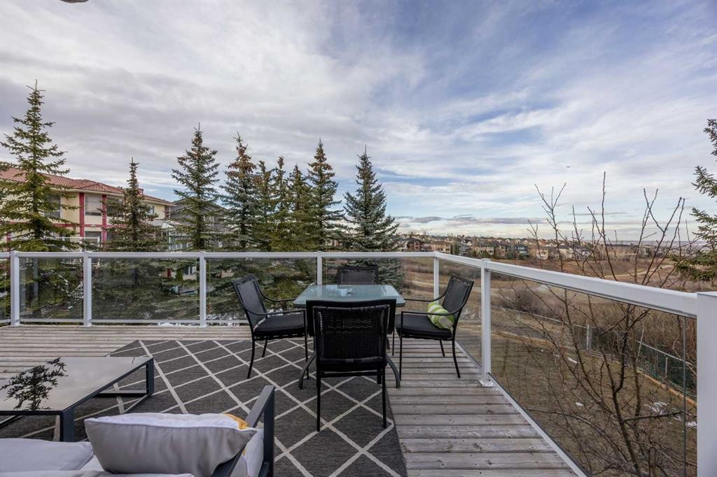 47 Edgeridge Court Nw, Calgary, AB - Outdoor