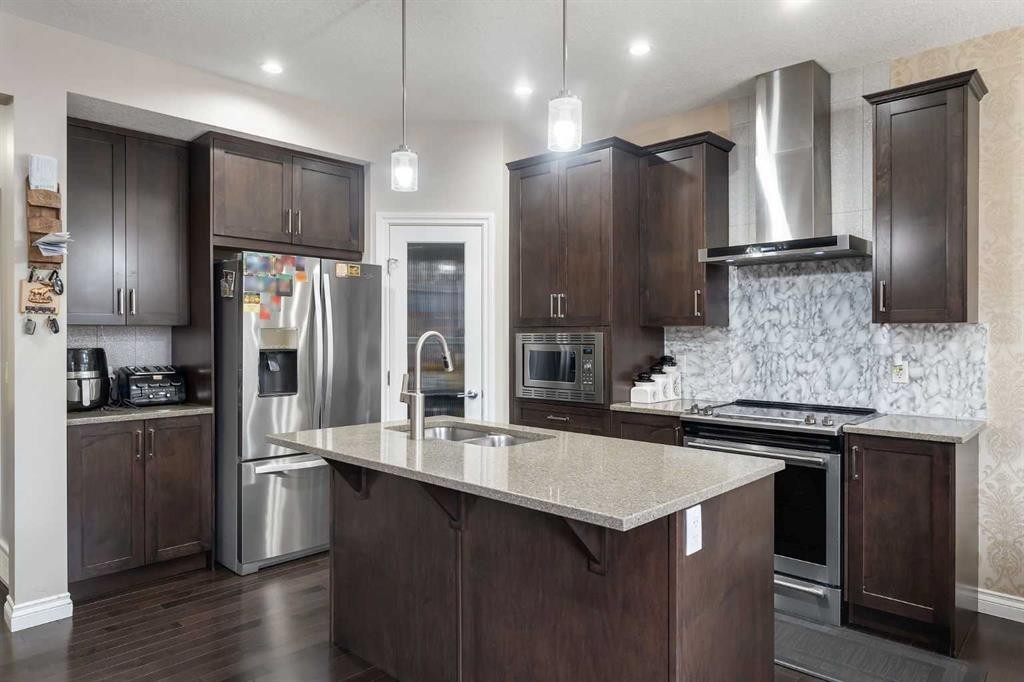 28 Saddlelake Common Ne, Calgary, AB - Indoor Photo Showing Kitchen With Upgraded Kitchen
