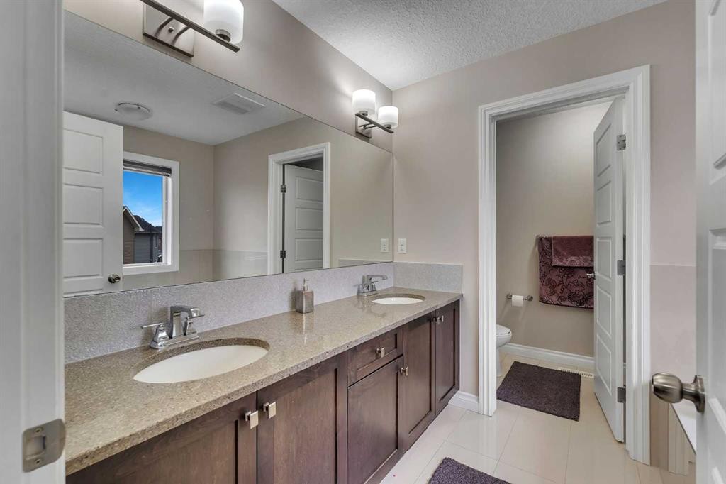 28 Saddlelake Common Ne, Calgary, AB - Indoor Photo Showing Bathroom