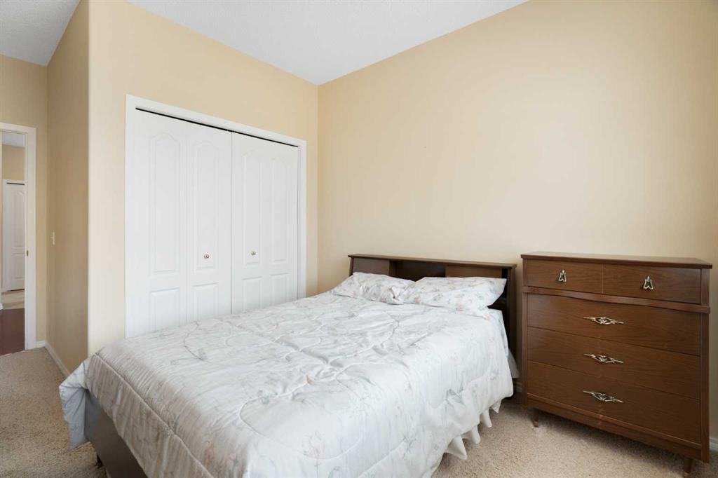 .-2107 Patterson View Sw, Calgary, AB - Indoor Photo Showing Bedroom