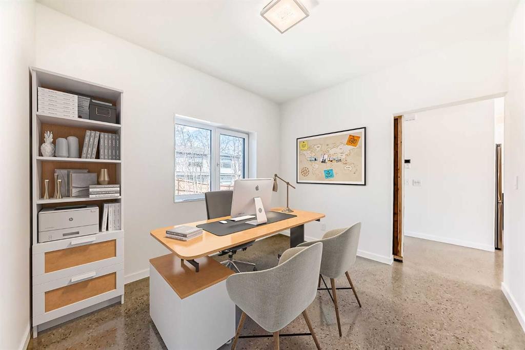 53 Rockhaven Green Nw, Calgary, AB - Indoor Photo Showing Office