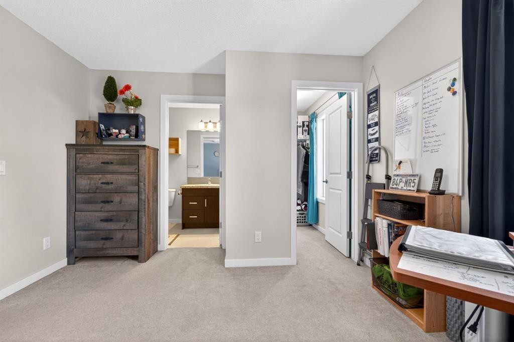 23 Belgian Link, Cochrane, AB - Indoor