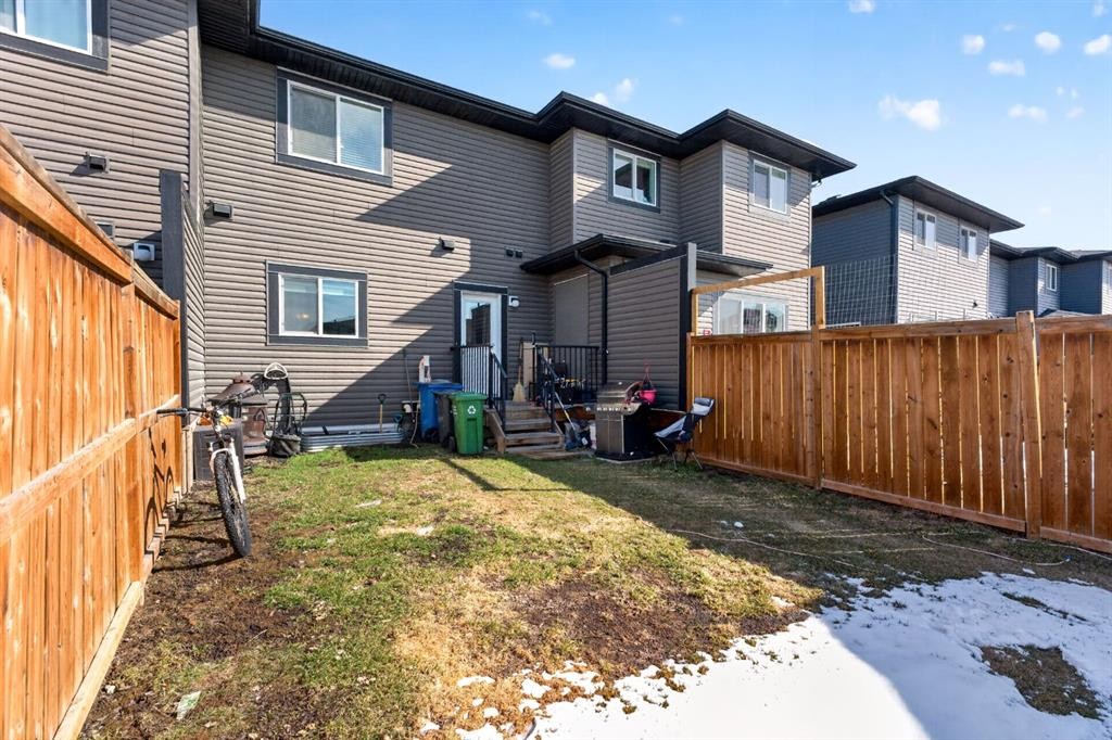 23 Belgian Link, Cochrane, AB - Outdoor With Exterior