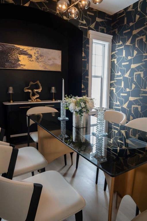 3 Strathridge Bay Sw, Calgary, AB - Indoor Photo Showing Dining Room