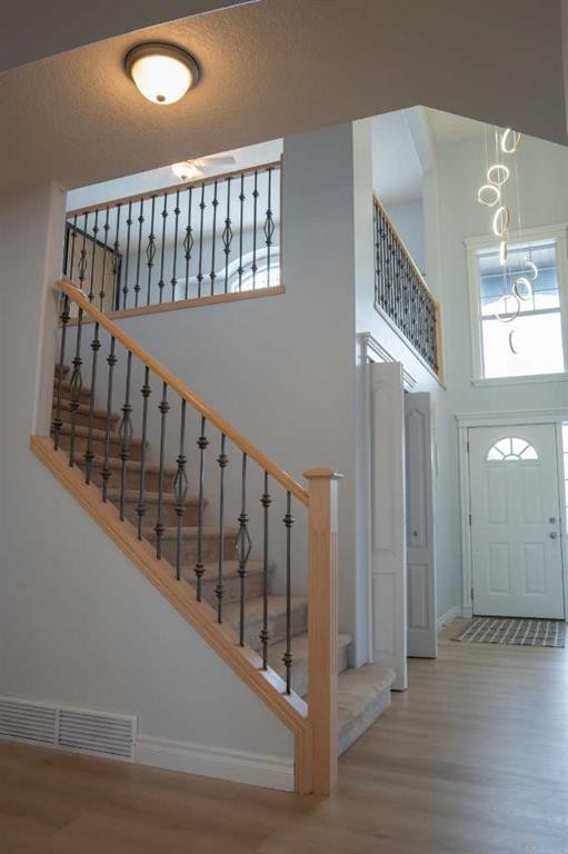 3 Strathridge Bay Sw, Calgary, AB - Indoor Photo Showing Other Room