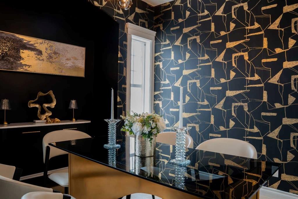 3 Strathridge Bay Sw, Calgary, AB -