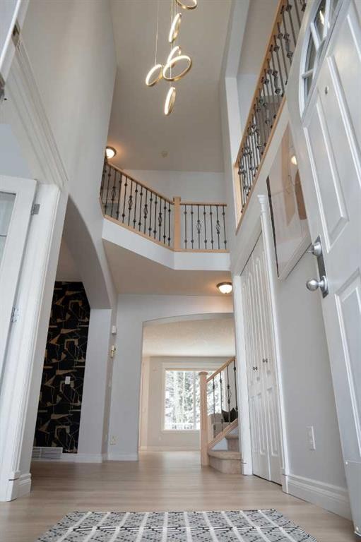 3 Strathridge Bay Sw, Calgary, AB - Indoor Photo Showing Other Room