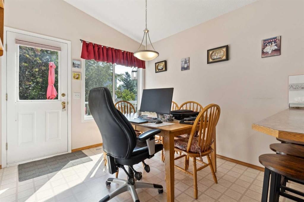 21 Citadel Crest Circle Nw, Calgary, AB - Indoor