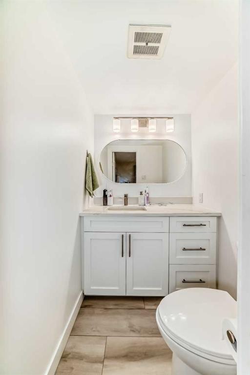 202-520 Cedar Crescent Sw, Calgary, AB - Indoor Photo Showing Bathroom