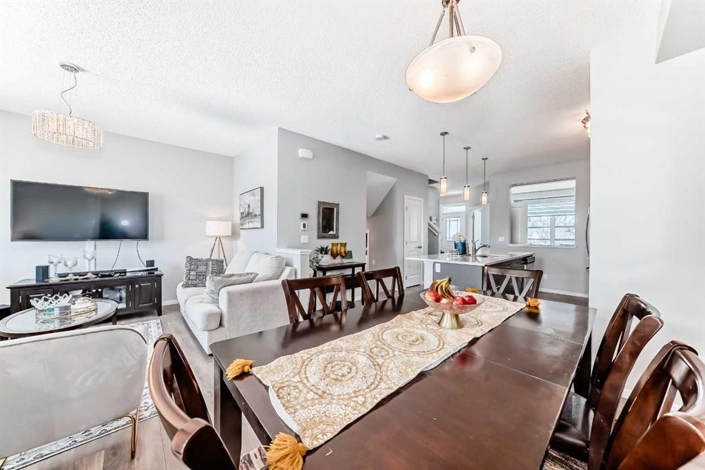 462 Walgrove Way Se, Calgary, AB - Indoor Photo Showing Dining Room