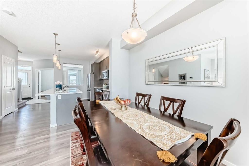 462 Walgrove Way Se, Calgary, AB - Indoor Photo Showing Dining Room