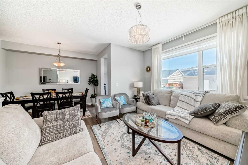 462 Walgrove Way Se, Calgary, AB - Indoor Photo Showing Living Room