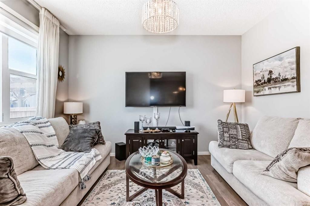 462 Walgrove Way Se, Calgary, AB - Indoor Photo Showing Living Room