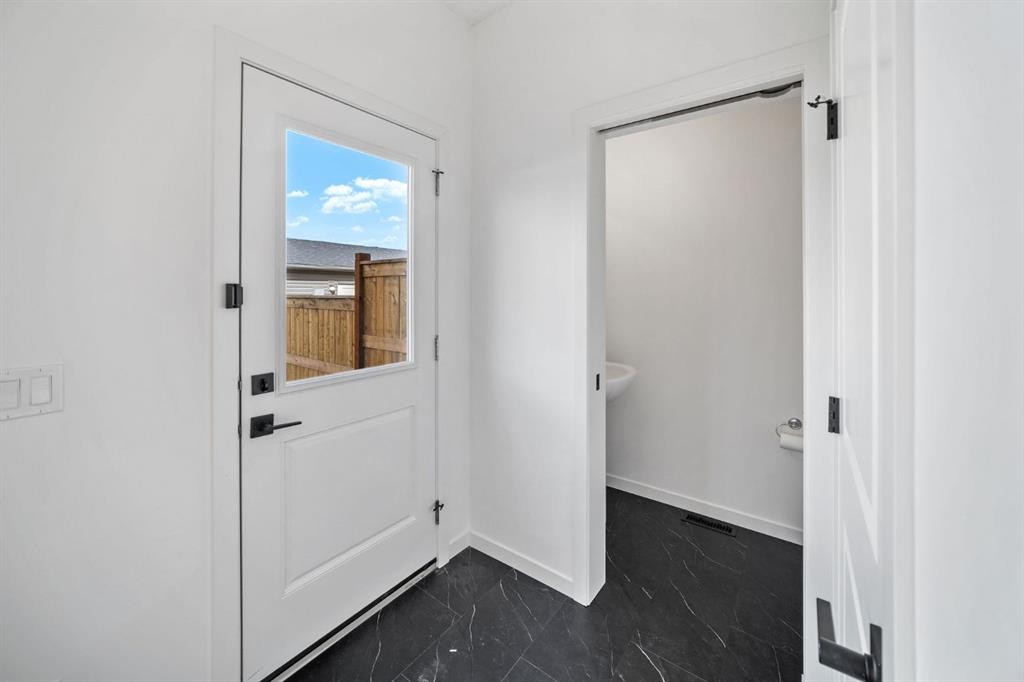 21 Sage Hill Path Nw, Calgary, AB - Indoor Photo Showing Other Room