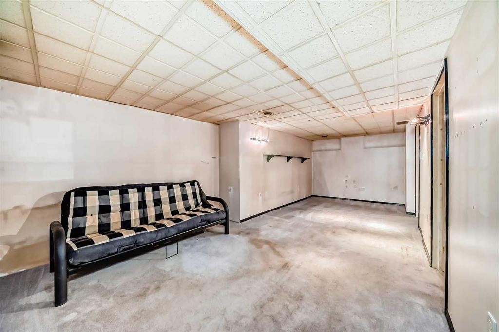 45-2727 Rundleson Road Ne, Calgary, AB - Indoor Photo Showing Other Room