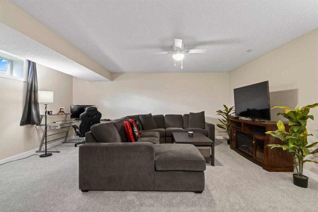 10 Taralea Bay Ne, Calgary, AB