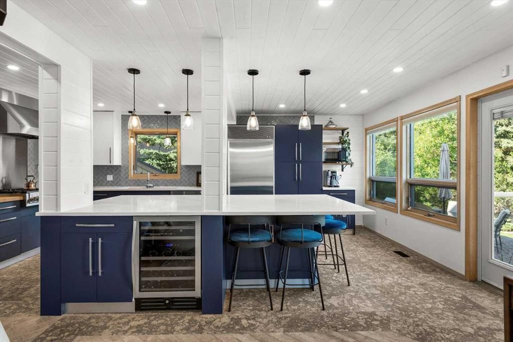 75 Hawkside Close Nw, Calgary, AB - Indoor Photo Showing Kitchen With Upgraded Kitchen