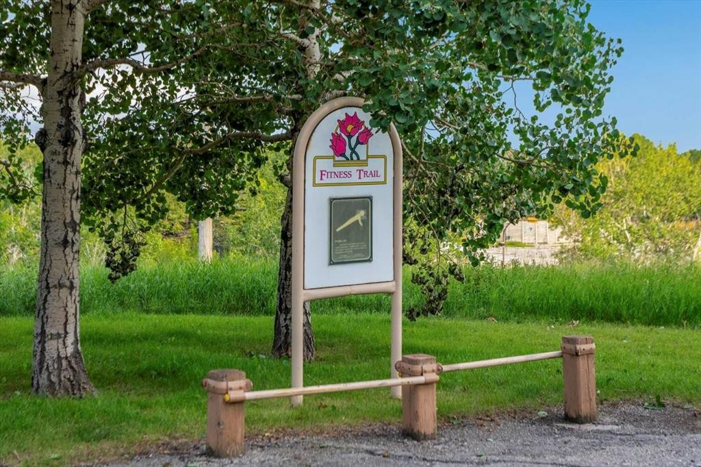 75 Hawkside Close Nw, Calgary, AB - Outdoor