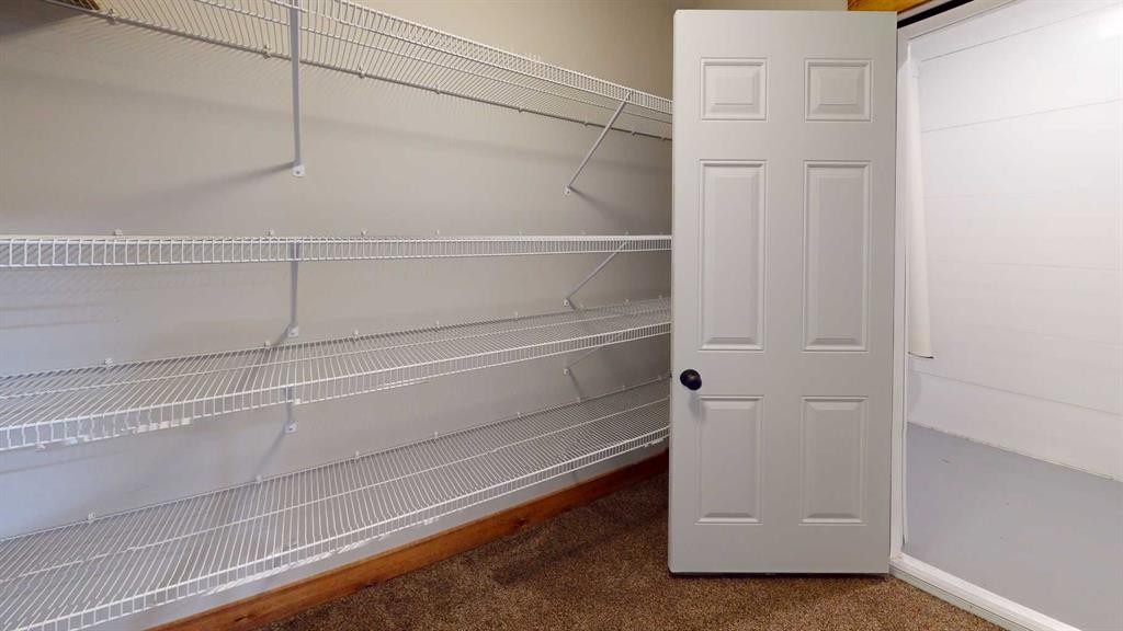 114039 Range Road 221, Rural Lethbridge County, AB - Indoor With Storage