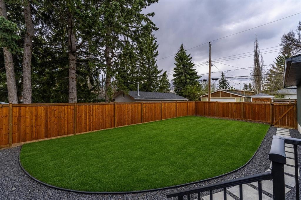 2328 58 Avenue Sw, Calgary, AB - Outdoor With Backyard