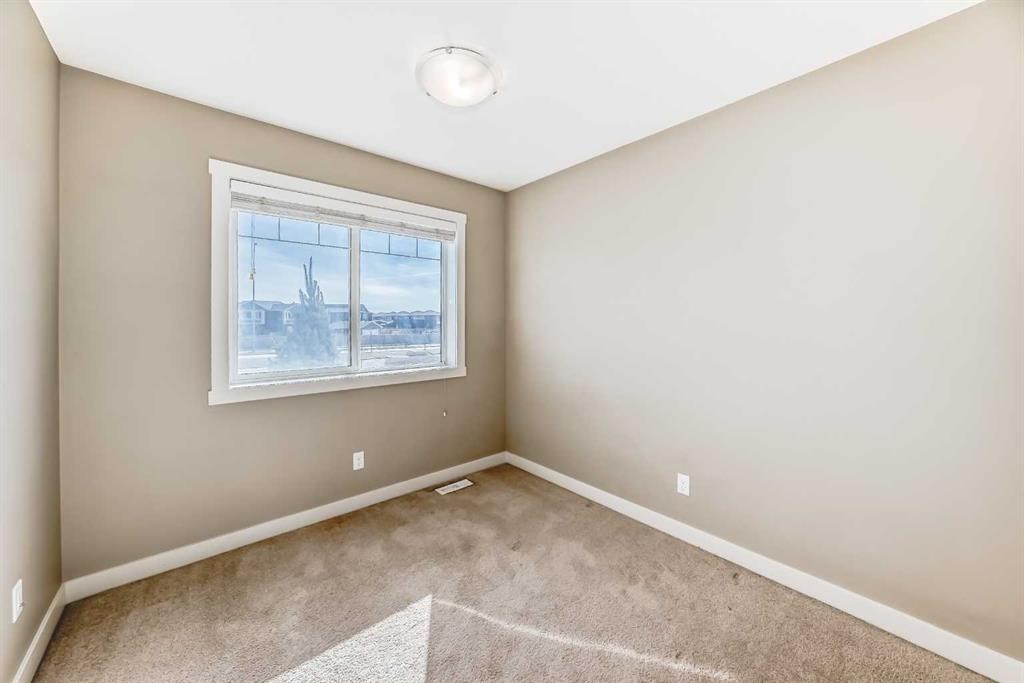 636 Skyview Ranch Grove Ne, Calgary, AB - Indoor Photo Showing Other Room