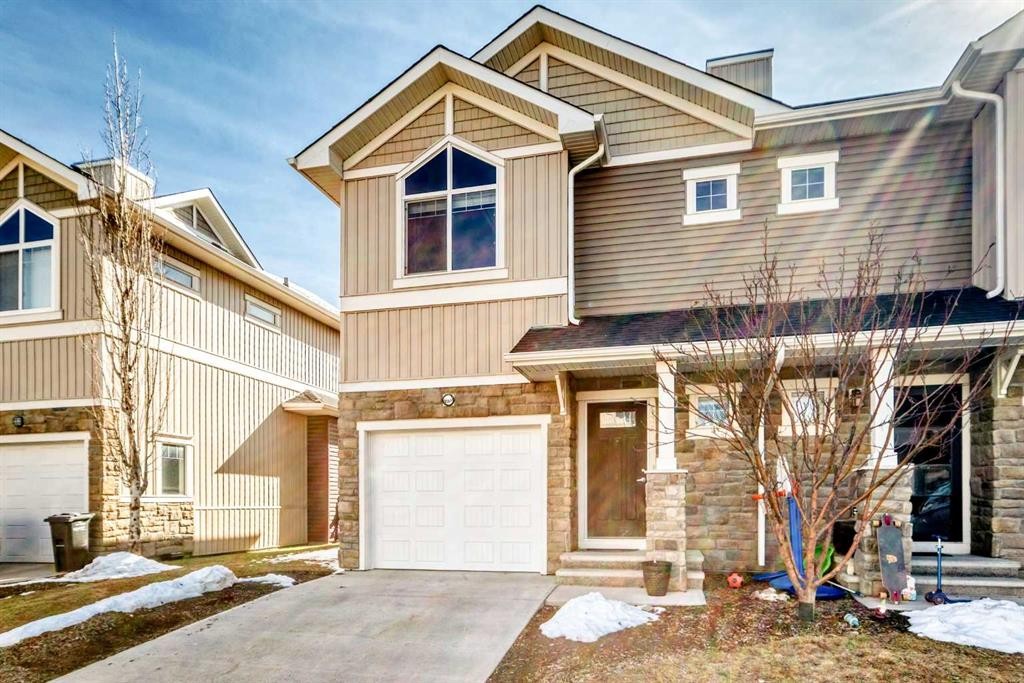 636 Skyview Ranch Grove Ne, Calgary, AB - Outdoor With Facade
