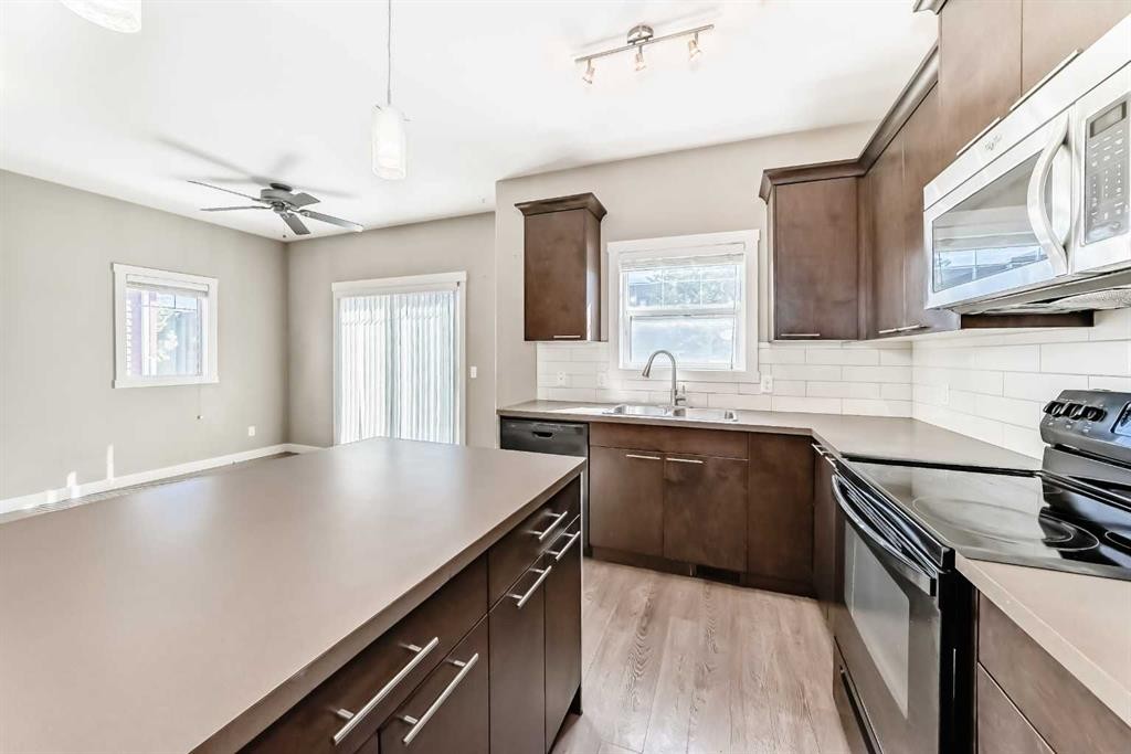 636 Skyview Ranch Grove Ne, Calgary, AB - Indoor Photo Showing Kitchen