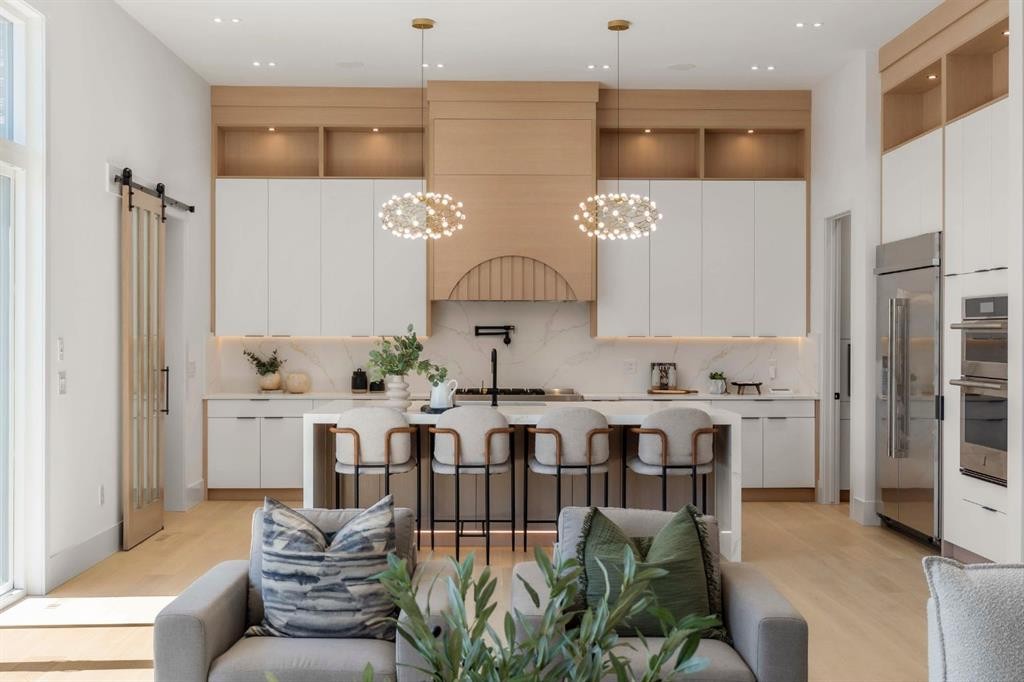 2613 6 Avenue Nw, Calgary, AB - Indoor
