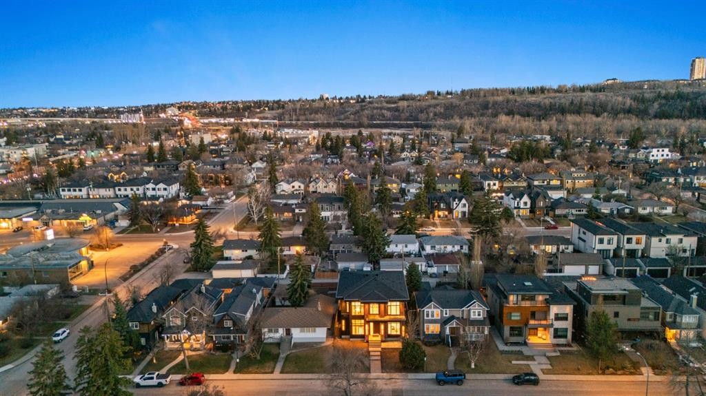 2613 6 Avenue Nw, Calgary, AB - Outdoor With View
