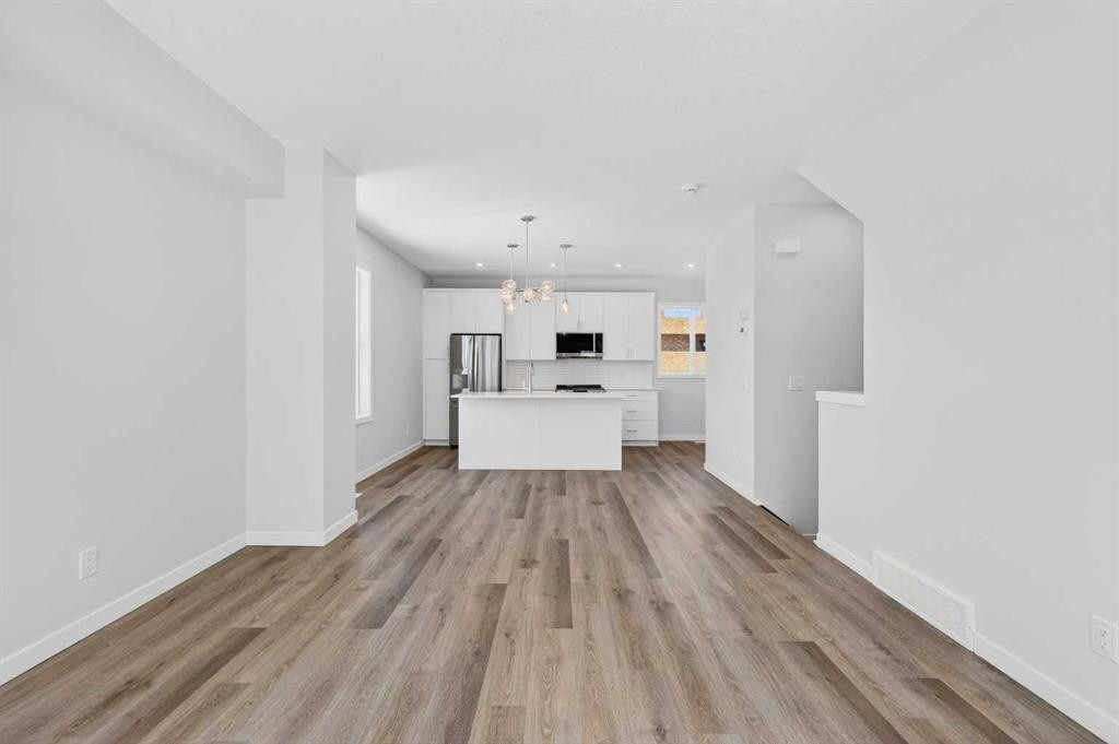 828-132 Red Embers Link Ne, Calgary, AB - Indoor Photo Showing Kitchen