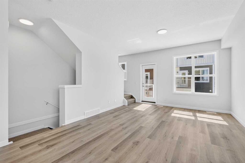 828-132 Red Embers Link Ne, Calgary, AB - Indoor Photo Showing Other Room