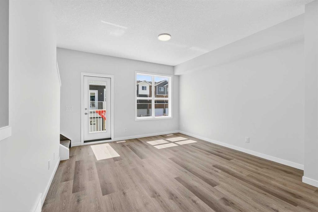 828-132 Red Embers Link Ne, Calgary, AB - Indoor Photo Showing Other Room