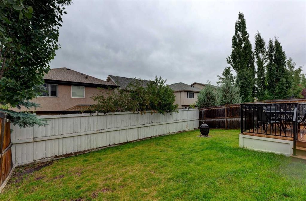 587 Everbrook Way Sw, Calgary, AB - Outdoor With Backyard