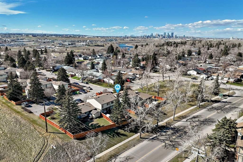 13-1845 Lysander Crescent Se, Calgary, AB - Outdoor With View