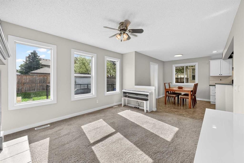 988 Prestwick Circle Se, Calgary, AB - Indoor
