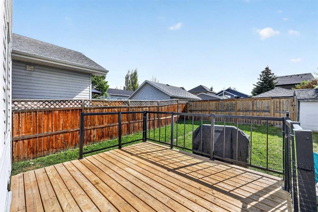 988 Prestwick Circle Se, Calgary, AB - Outdoor With Deck Patio Veranda