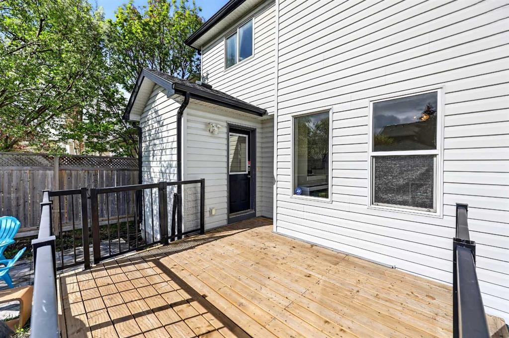 988 Prestwick Circle Se, Calgary, AB - Outdoor With Exterior